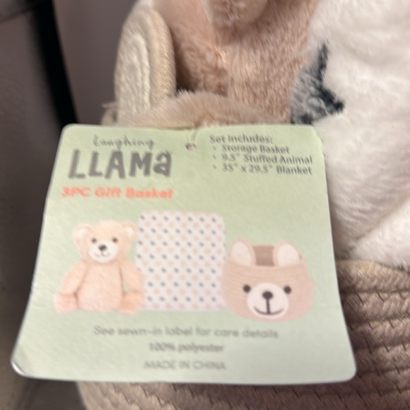 Laughing llama three-piece gift basket. There is a teddy bear, blanket, basket - Picture 5 of 5